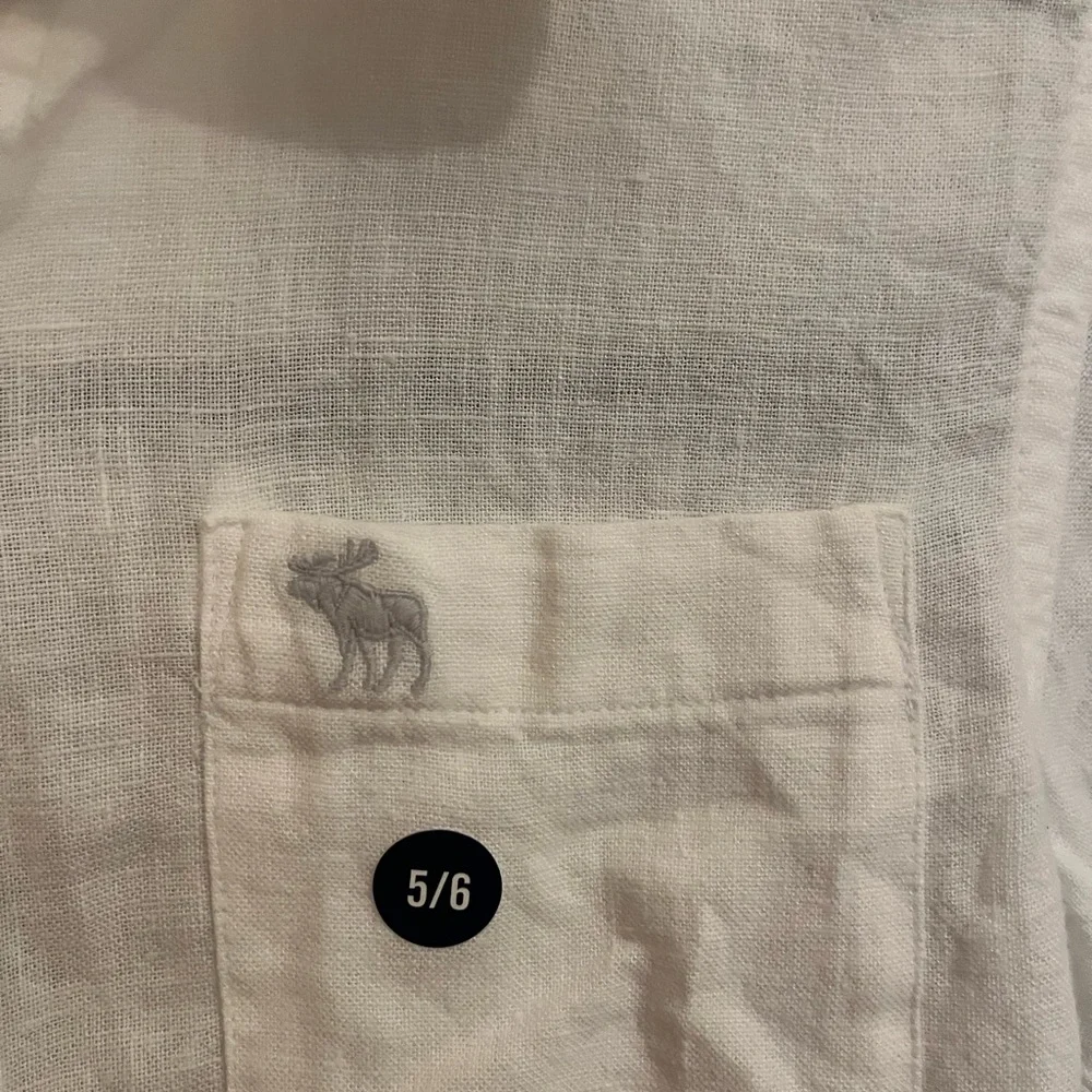 abercrombie & kids NWT White linen blend button -up Size‎ 5/6